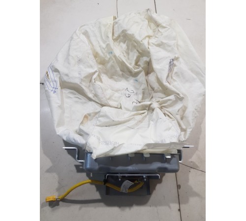 Подушка безопасности пассажира