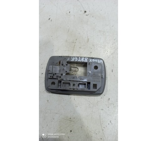 Плафон внутреннего освещения салона