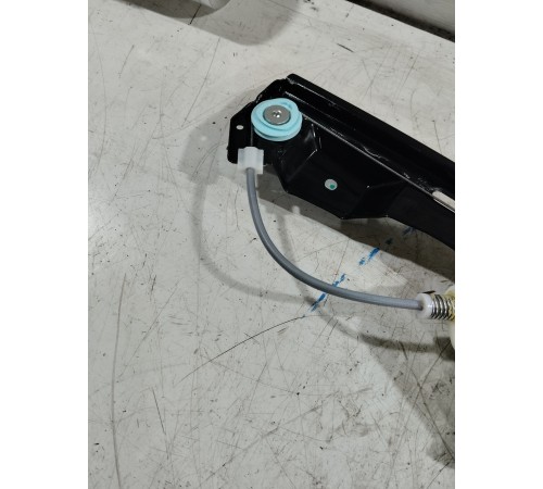 Стеклоподъемник двери передний левый