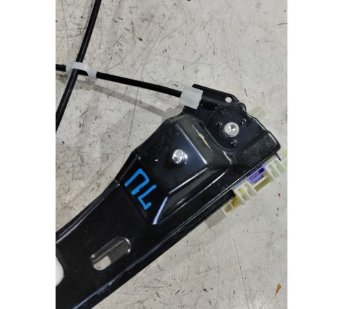 Стеклоподъемник двери передний левый