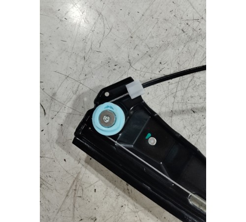 Стеклоподъемник двери передний левый