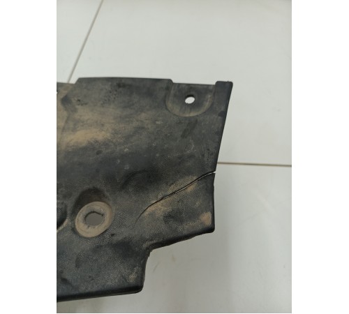 Накладка замка капота 