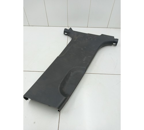 Обшивка центральной стойки правая нижняя