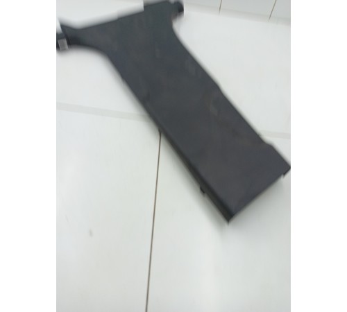 Обшивка центральной стойки правая нижняя