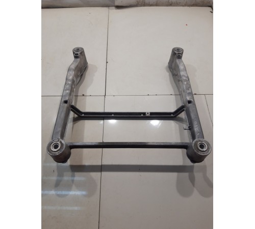 Кронштейн сиденья (передний, правый)