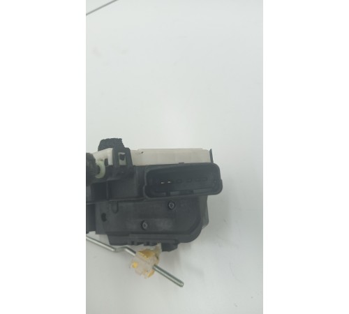 Замок двери передний правый