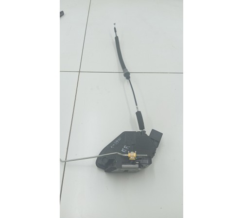 Замок двери передний правый