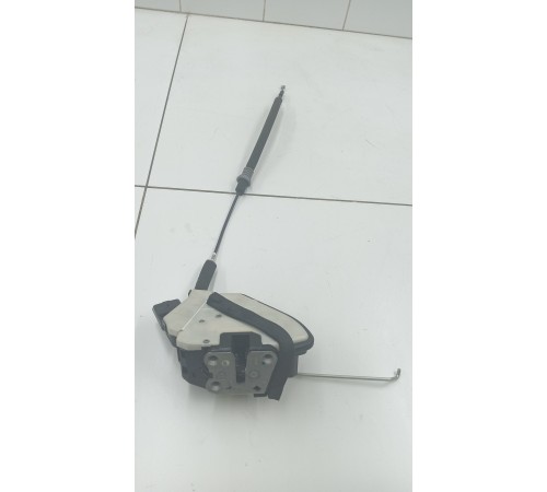 Замок двери передний правый