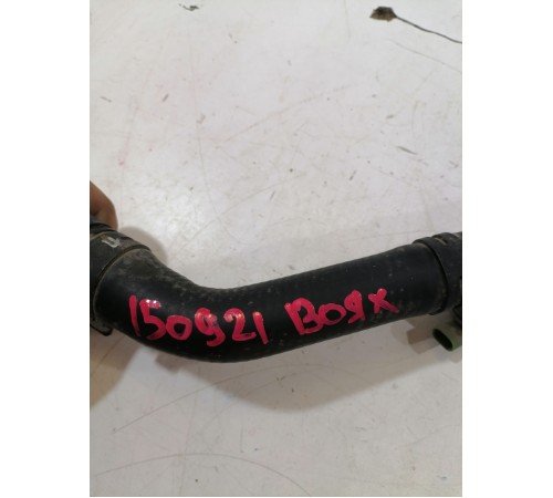 Патрубок системы охлаждения