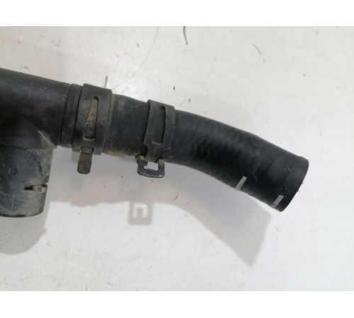 Патрубок системы охлаждения