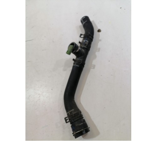 Патрубок системы охлаждения