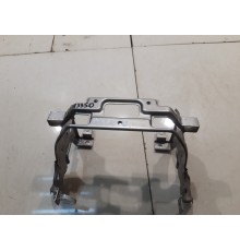 крепление центральной консоли