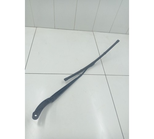 Поводок стеклоочистителя левый