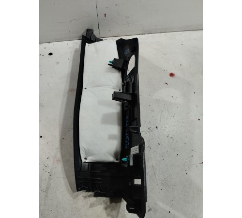 Обшивка задней стойки (правая верхняя)