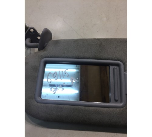 Солнцезащитный козырек(левый)