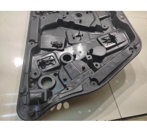 Стеклоподъемник двери(передний левый)