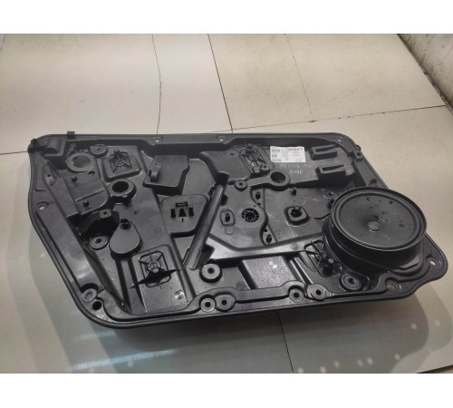 Стеклоподъемник двери(передний левый)