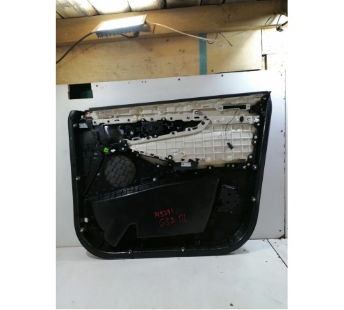 Обшивка двери передняя левая