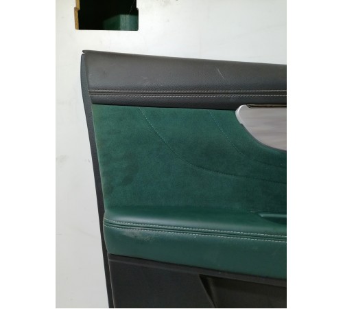 Обшивка двери передняя левая