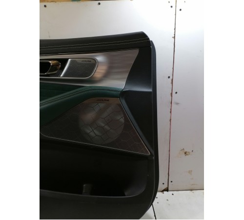 Обшивка двери передняя левая