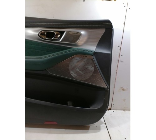 Обшивка двери передняя левая