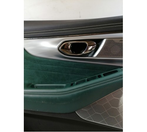 Обшивка двери передняя левая