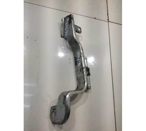 Трубка системы охлаждения металическая(с кронштейном)