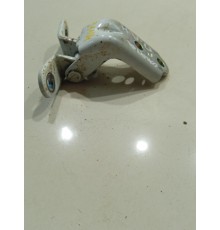 Петля двери(передняя левая нижняя)