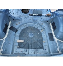 Ниша багажника (запасного колеса)