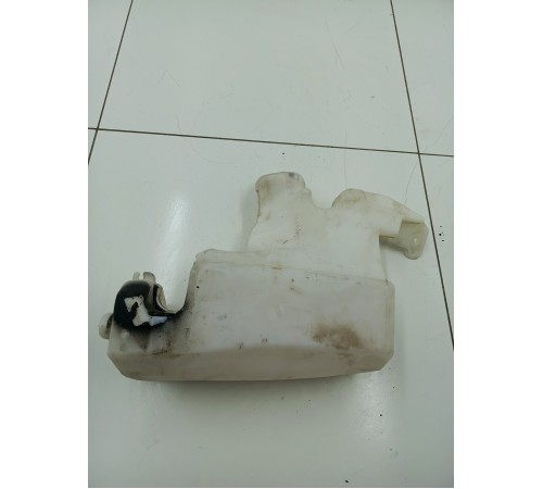 Бачок омывателя лобового стекла