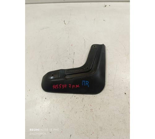 Брызговик передний правый