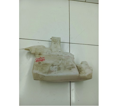 Бачок омывателя лобового стекла