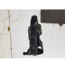 Форсунка омывателя фар перед.