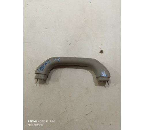 Ручка центральной стойки задняя левая