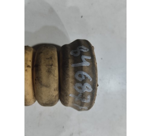 Отбойник амортизатора (передний правый)