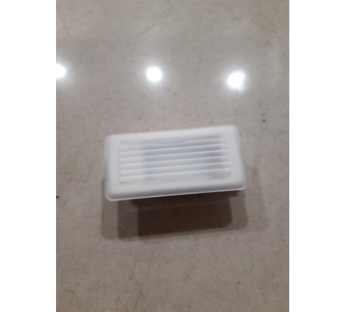 Плафон внутреннего освещения салона