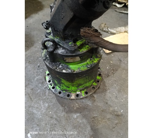 Гидро мотор с поворотным редуктором