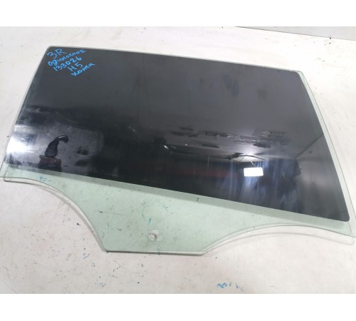 Стекло двери заднее правое