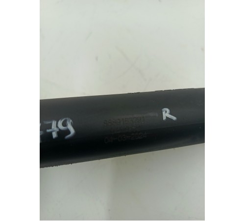 Амортизатор двери крышки багажника правый