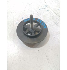 Винт крепления запасного колеса