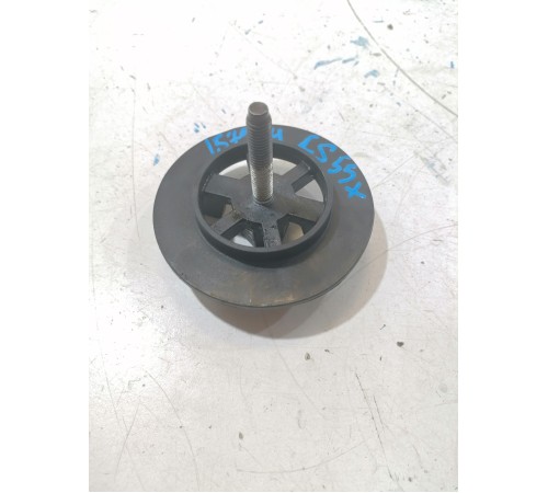 Винт крепления запасного колеса