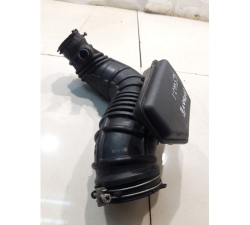 Патрубок воздушного фильтра