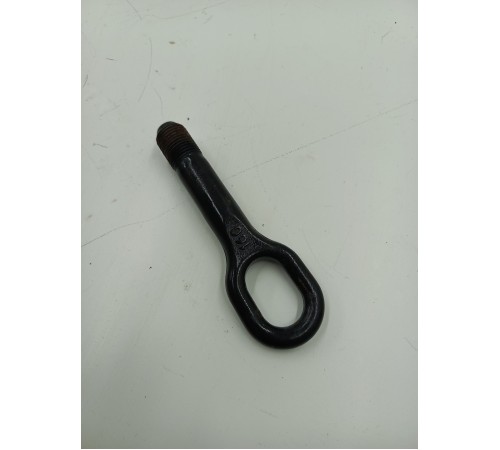 Крюк буксировочный