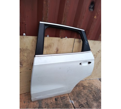 Дверь задняя левая