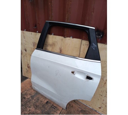 Дверь задняя левая