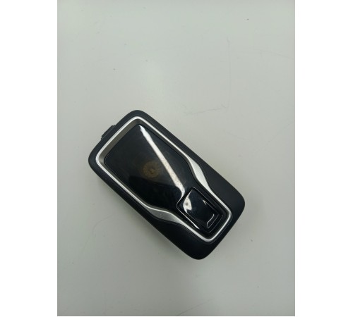 Плафон внутреннего освещения салона