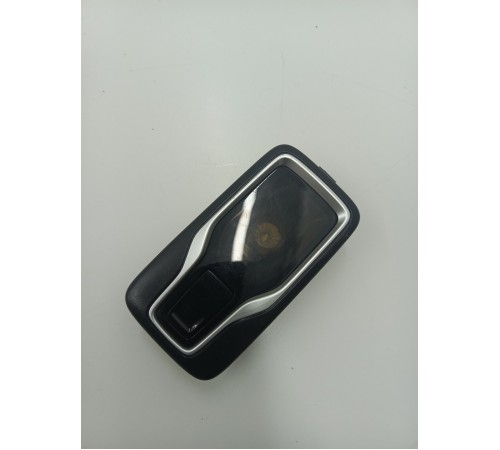 Плафон внутреннего освещения салона