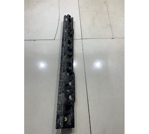 Кронштейн(крепление) средний правый