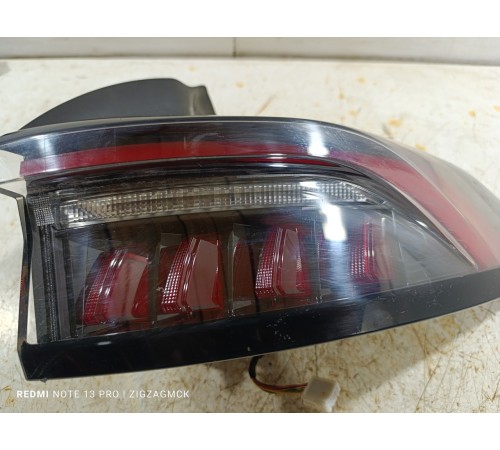 Фонарь задний правый