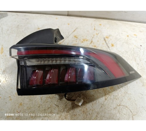 Фонарь задний правый